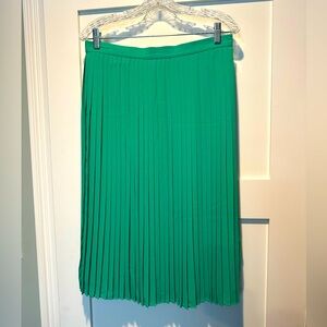 J Crew Spring Green Chiffon Pleated Skirt Size 8